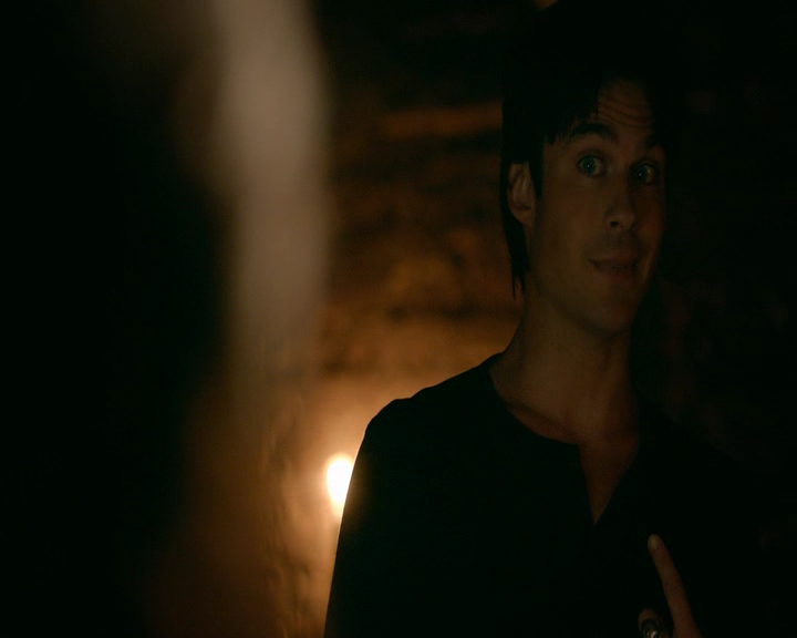 VampireDiaries-dot-nl_VampireDiaries-8x09TheSimpleIntimacyoftheNearTouch2273.jpg