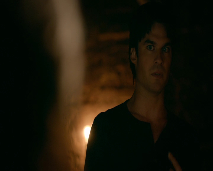 VampireDiaries-dot-nl_VampireDiaries-8x09TheSimpleIntimacyoftheNearTouch2274.jpg