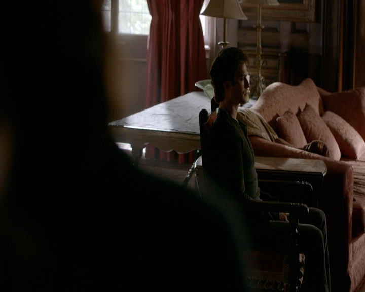 VampireDiaries-dot-nl_VampireDiaries-8x10NostalgiasABitch0087.jpg