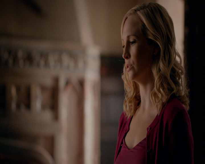 VampireDiaries-dot-nl_VampireDiaries-8x10NostalgiasABitch0179.jpg