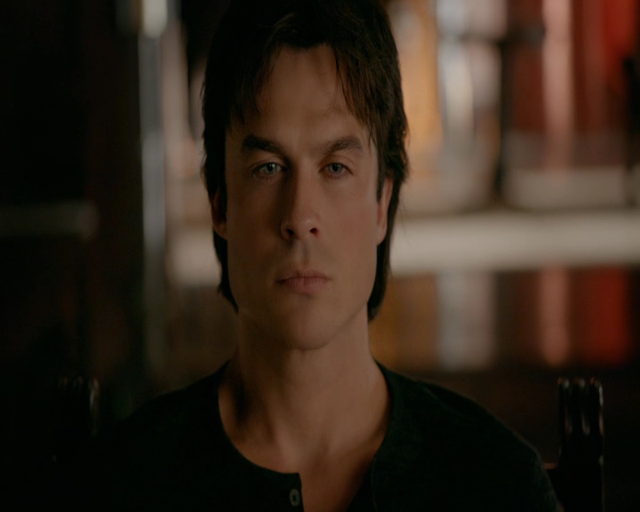VampireDiaries-dot-nl_VampireDiaries-8x10NostalgiasABitch0389.jpg