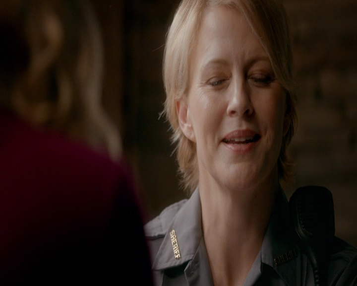 VampireDiaries-dot-nl_VampireDiaries-8x10NostalgiasABitch0845.jpg