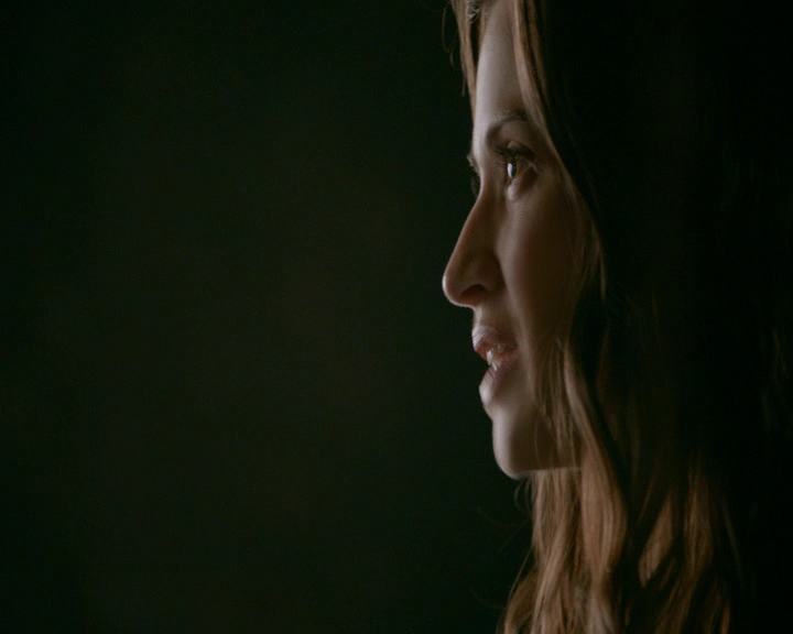 VampireDiaries-dot-nl_VampireDiaries-8x10NostalgiasABitch1305.jpg VampireDiaries-dot-nl_VampireDiaries-8x10NostalgiasABitch1305.jpg