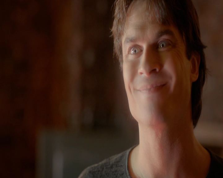VampireDiaries-dot-nl_VampireDiaries-8x10NostalgiasABitch1933.jpg