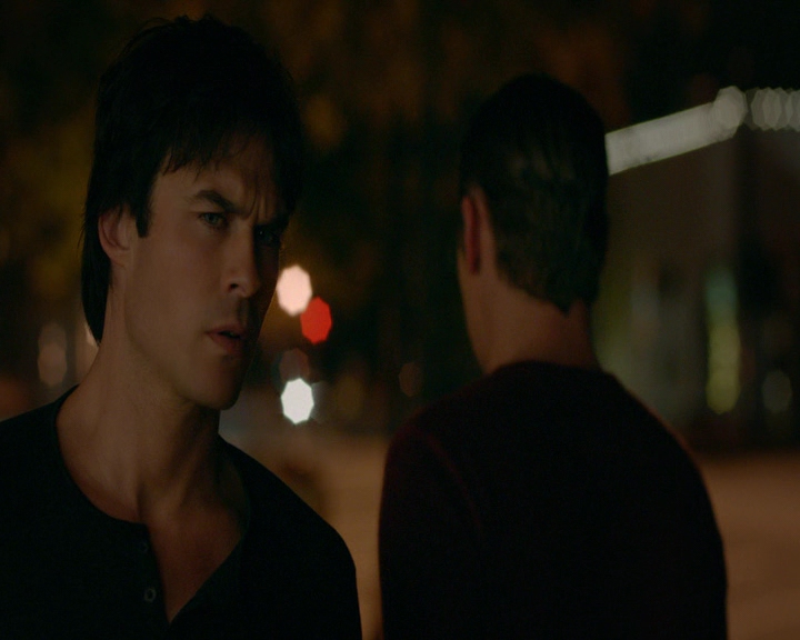 VampireDiaries-dot-nl_VampireDiaries-8x10NostalgiasABitch1967.jpg