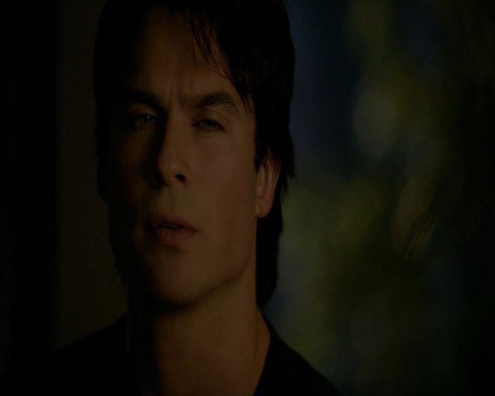 VampireDiaries-dot-nl_VampireDiaries-8x10NostalgiasABitch2209.jpg