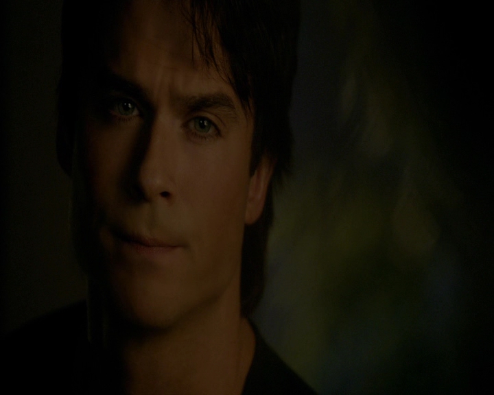 VampireDiaries-dot-nl_VampireDiaries-8x10NostalgiasABitch2226.jpg