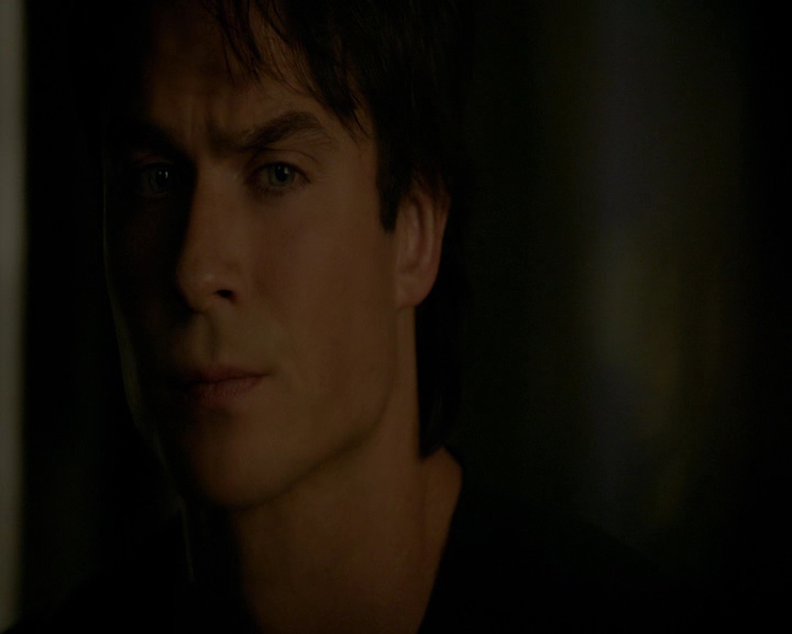 VampireDiaries-dot-nl_VampireDiaries-8x10NostalgiasABitch2263.jpg
