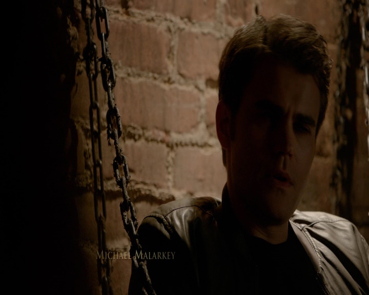 VampireDiaries-dot-nl_VampireDiaries-8x11YouMadeAChoiceToBeGood0128.jpg