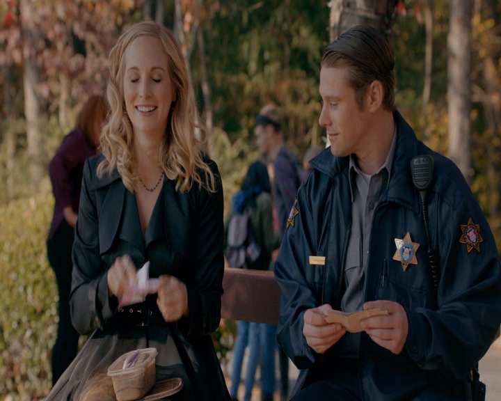 VampireDiaries-dot-nl_VampireDiaries-8x11YouMadeAChoiceToBeGood0271.jpg