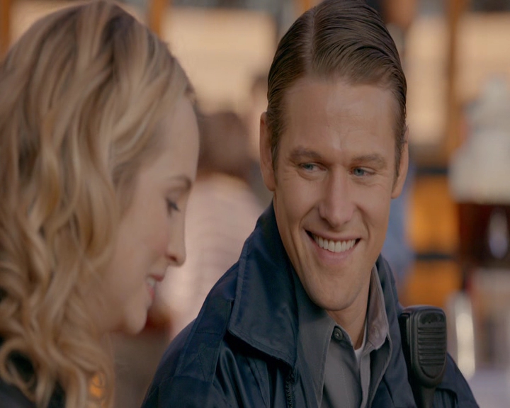 VampireDiaries-dot-nl_VampireDiaries-8x11YouMadeAChoiceToBeGood0277.jpg