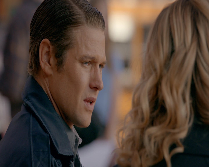 VampireDiaries-dot-nl_VampireDiaries-8x11YouMadeAChoiceToBeGood0288.jpg