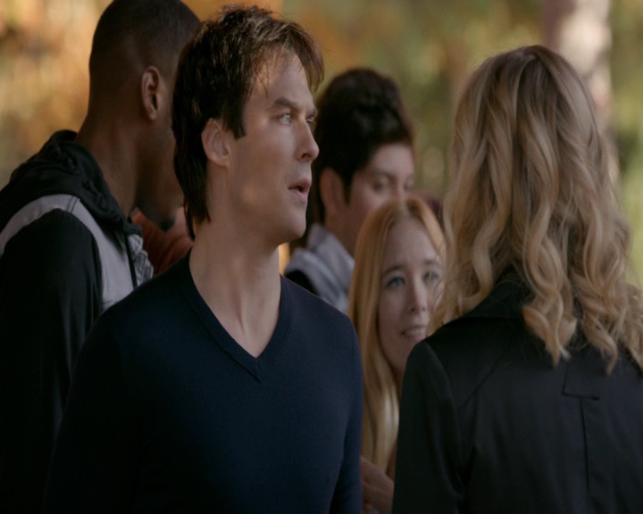 VampireDiaries-dot-nl_VampireDiaries-8x11YouMadeAChoiceToBeGood0591.jpg