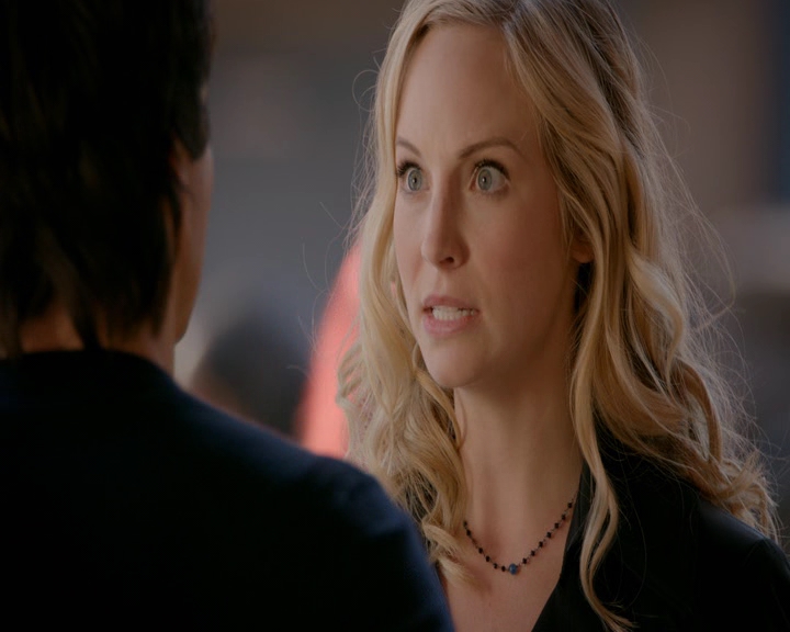 VampireDiaries-dot-nl_VampireDiaries-8x11YouMadeAChoiceToBeGood0593.jpg