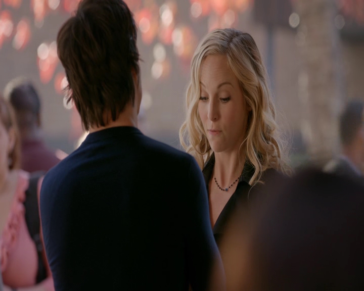 VampireDiaries-dot-nl_VampireDiaries-8x11YouMadeAChoiceToBeGood0607.jpg