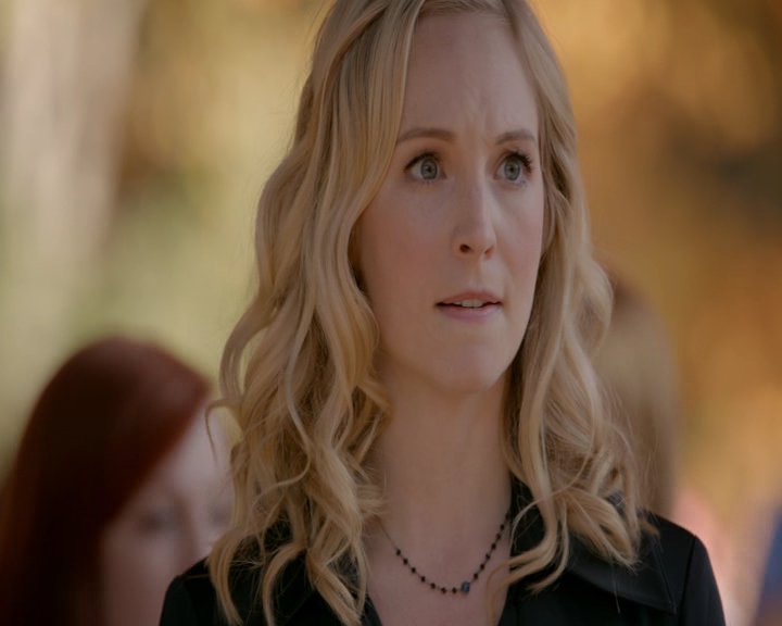 VampireDiaries-dot-nl_VampireDiaries-8x11YouMadeAChoiceToBeGood0644.jpg