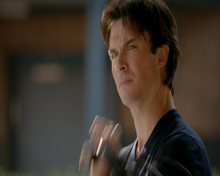 VampireDiaries-dot-nl_VampireDiaries-8x11YouMadeAChoiceToBeGood0807.jpg