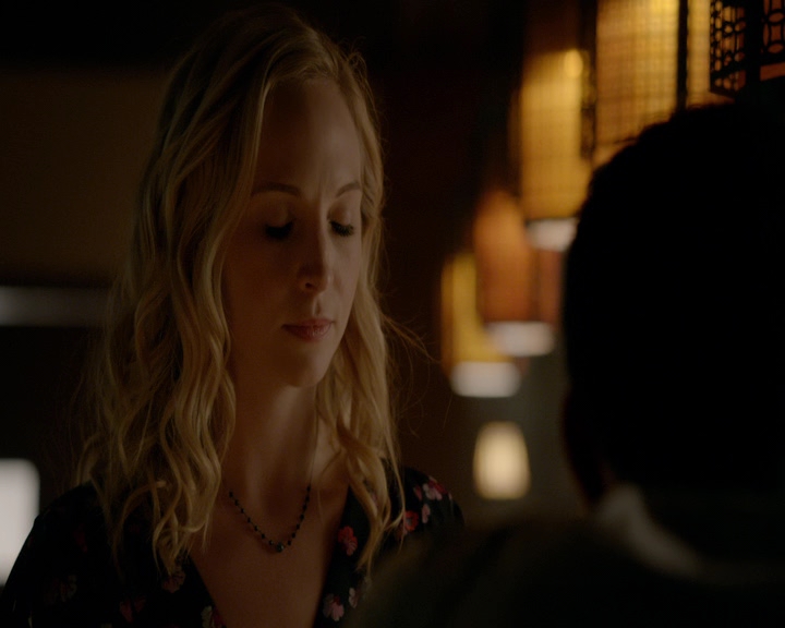 VampireDiaries-dot-nl_VampireDiaries-8x11YouMadeAChoiceToBeGood0997.jpg