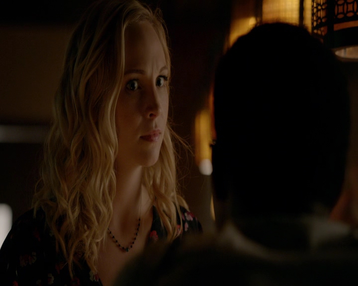 VampireDiaries-dot-nl_VampireDiaries-8x11YouMadeAChoiceToBeGood1010.jpg