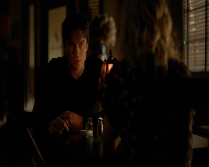 VampireDiaries-dot-nl_VampireDiaries-8x11YouMadeAChoiceToBeGood1220.jpg