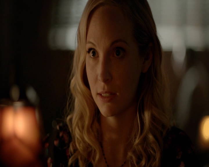 VampireDiaries-dot-nl_VampireDiaries-8x11YouMadeAChoiceToBeGood1237.jpg