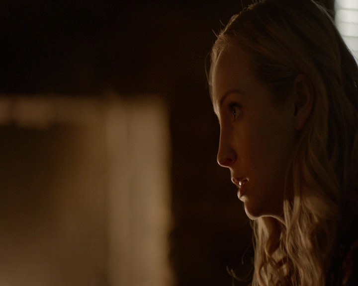VampireDiaries-dot-nl_VampireDiaries-8x11YouMadeAChoiceToBeGood1240.jpg