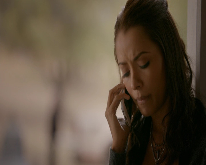 VampireDiaries-dot-nl_VampireDiaries-8x11YouMadeAChoiceToBeGood1396.jpg