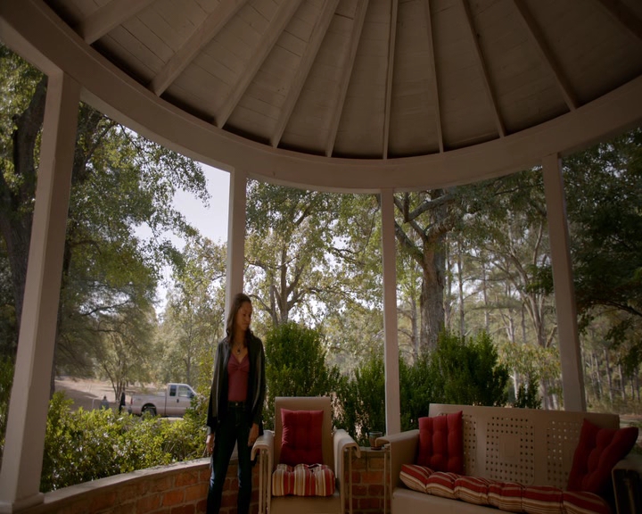 VampireDiaries-dot-nl_VampireDiaries-8x11YouMadeAChoiceToBeGood1407.jpg