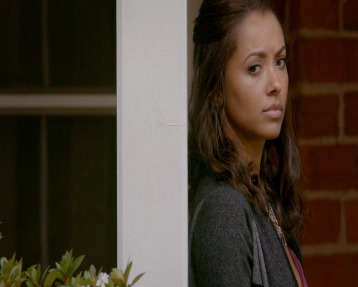 VampireDiaries-dot-nl_VampireDiaries-8x11YouMadeAChoiceToBeGood1410.jpg