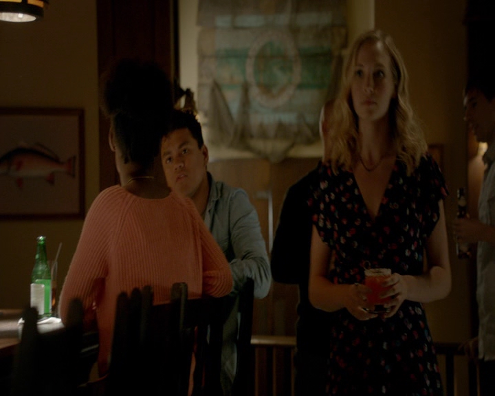 VampireDiaries-dot-nl_VampireDiaries-8x11YouMadeAChoiceToBeGood1428.jpg