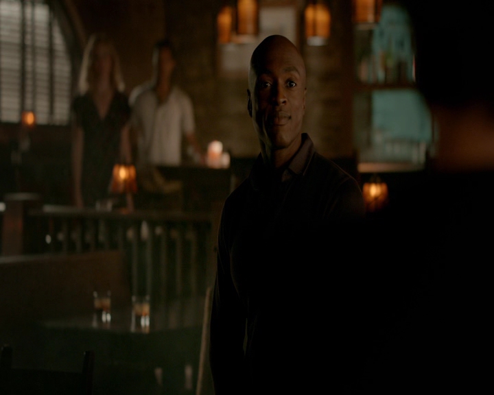 VampireDiaries-dot-nl_VampireDiaries-8x11YouMadeAChoiceToBeGood1616.jpg