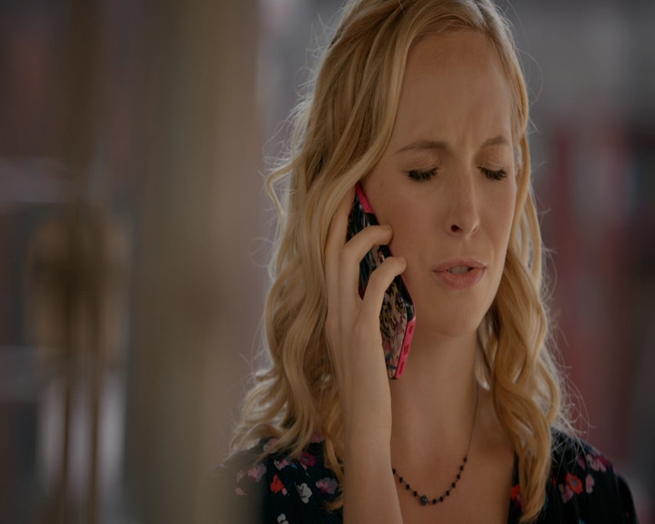 VampireDiaries-dot-nl_VampireDiaries-8x11YouMadeAChoiceToBeGood1761.jpg