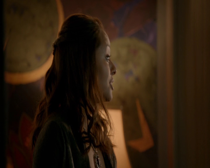 VampireDiaries-dot-nl_VampireDiaries-8x11YouMadeAChoiceToBeGood1868.jpg