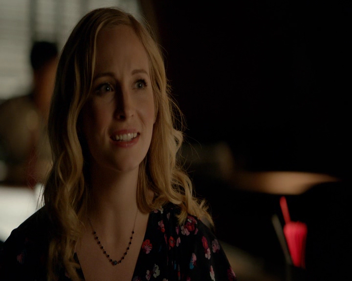 VampireDiaries-dot-nl_VampireDiaries-8x11YouMadeAChoiceToBeGood1948.jpg