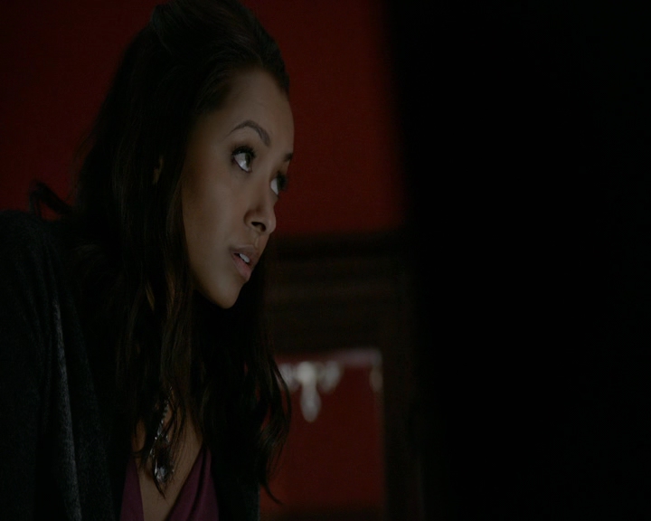 VampireDiaries-dot-nl_VampireDiaries-8x11YouMadeAChoiceToBeGood2263.jpg