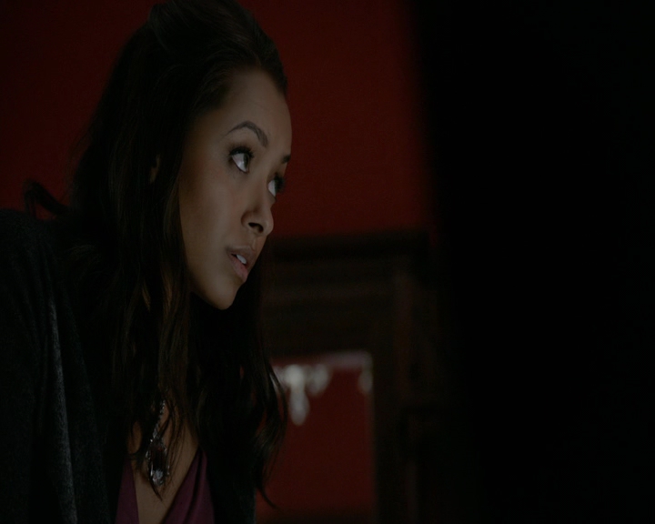 VampireDiaries-dot-nl_VampireDiaries-8x11YouMadeAChoiceToBeGood2264.jpg