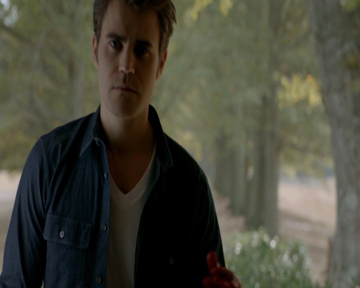 VampireDiaries-dot-nl_VampireDiaries-8x11YouMadeAChoiceToBeGood2287.jpg