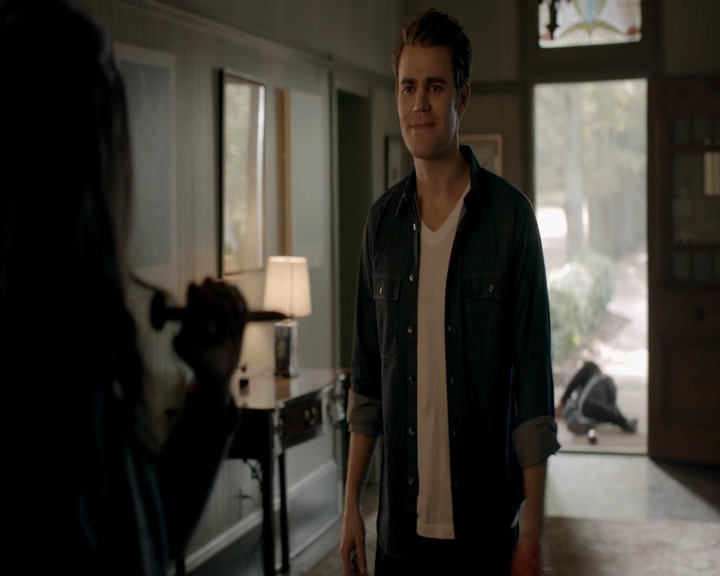 VampireDiaries-dot-nl_VampireDiaries-8x11YouMadeAChoiceToBeGood2295.jpg