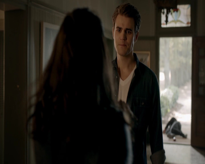 VampireDiaries-dot-nl_VampireDiaries-8x11YouMadeAChoiceToBeGood2296.jpg