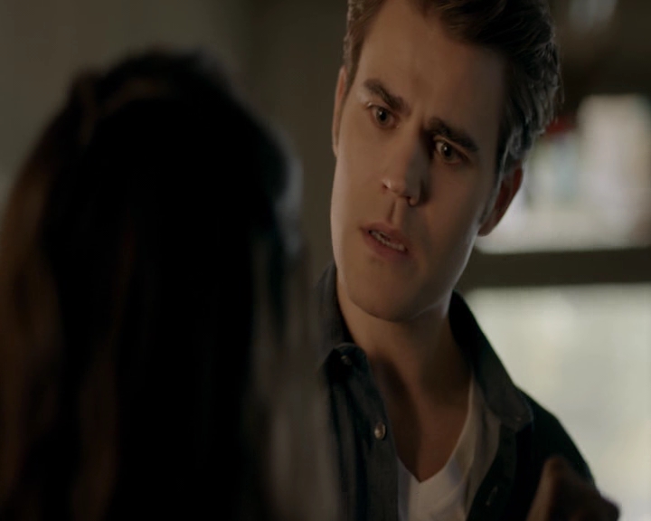 VampireDiaries-dot-nl_VampireDiaries-8x11YouMadeAChoiceToBeGood2303.jpg