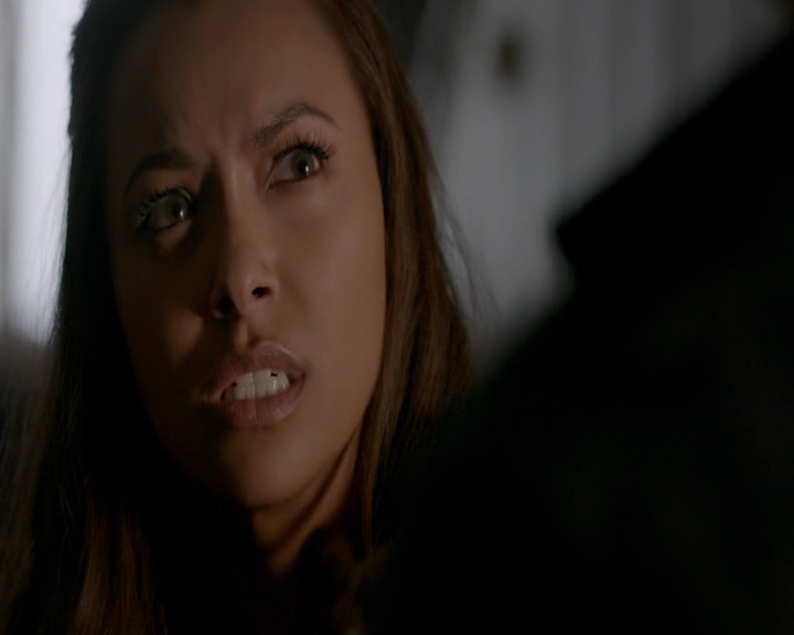 VampireDiaries-dot-nl_VampireDiaries-8x11YouMadeAChoiceToBeGood2309.jpg