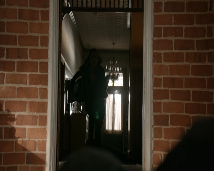 VampireDiaries-dot-nl_VampireDiaries-8x11YouMadeAChoiceToBeGood2328.jpg