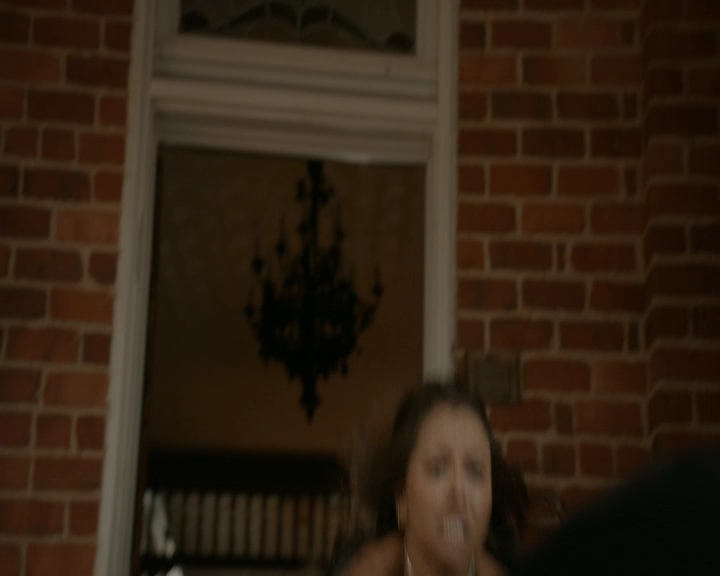 VampireDiaries-dot-nl_VampireDiaries-8x11YouMadeAChoiceToBeGood2330.jpg