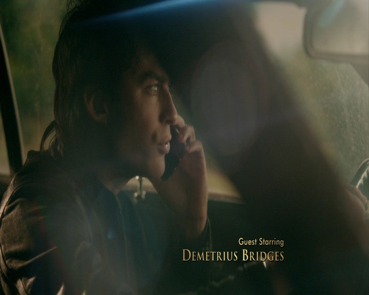 VampireDiaries-dot-nl_VampireDiaries-8x12WhatAreYou0093.jpg