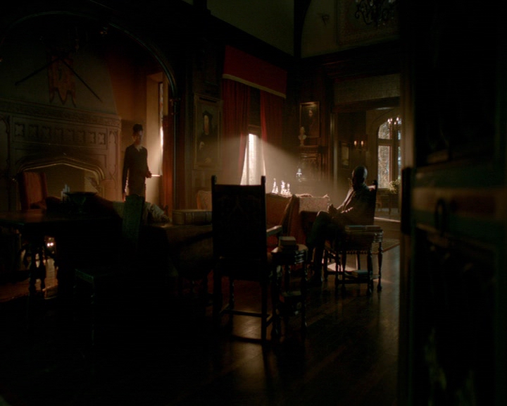 VampireDiaries-dot-nl_VampireDiaries-8x12WhatAreYou0385.jpg