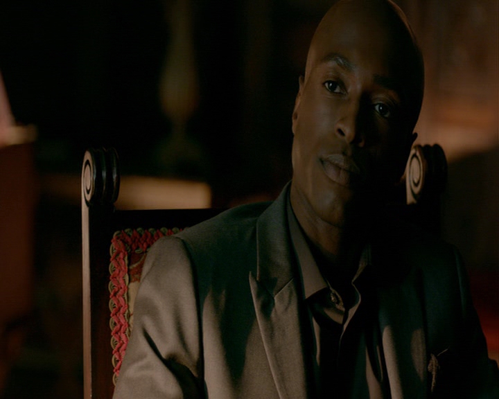 VampireDiaries-dot-nl_VampireDiaries-8x12WhatAreYou0390.jpg