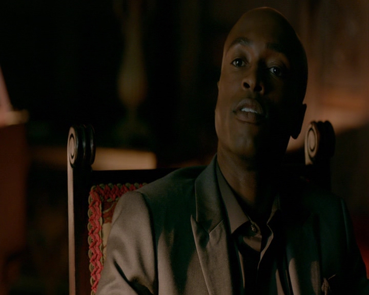 VampireDiaries-dot-nl_VampireDiaries-8x12WhatAreYou0400.jpg