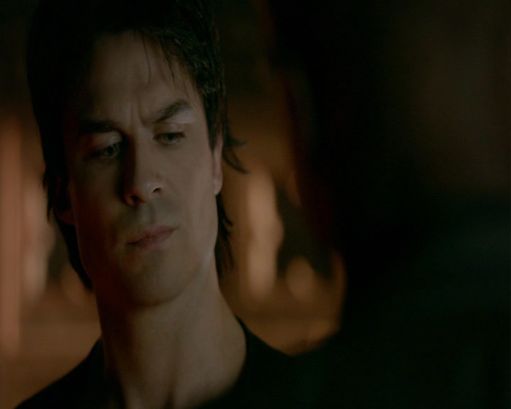 VampireDiaries-dot-nl_VampireDiaries-8x12WhatAreYou0456.jpg