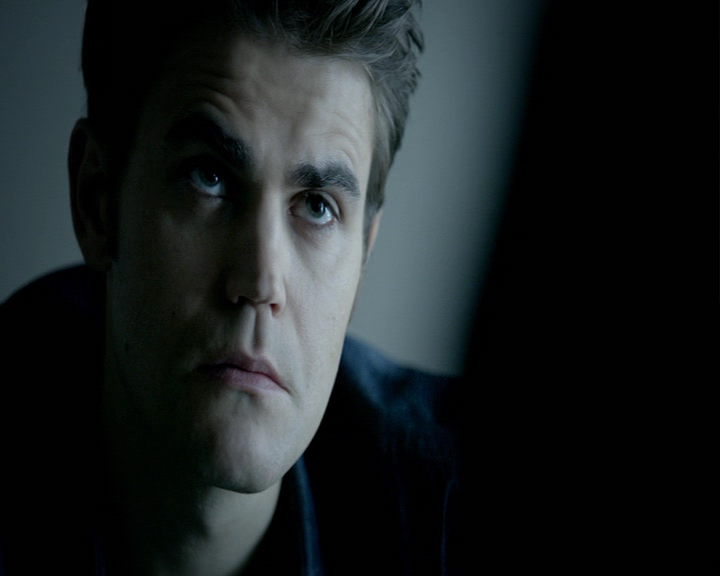 VampireDiaries-dot-nl_VampireDiaries-8x12WhatAreYou0474.jpg