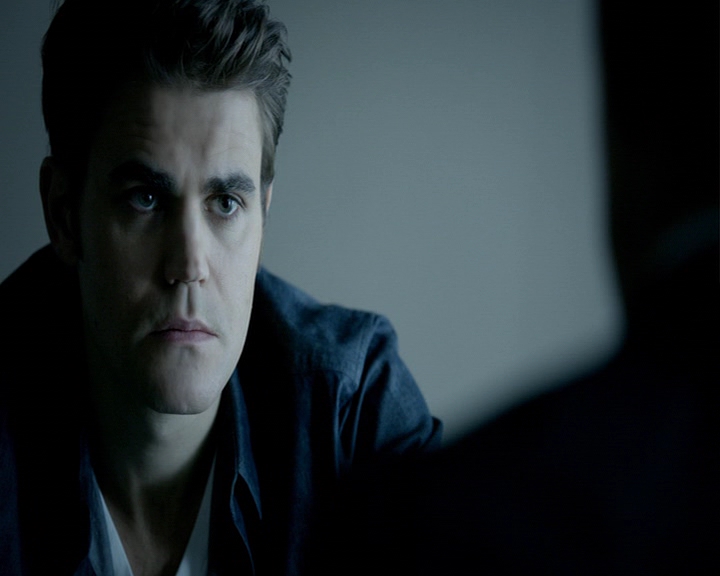 VampireDiaries-dot-nl_VampireDiaries-8x12WhatAreYou0480.jpg